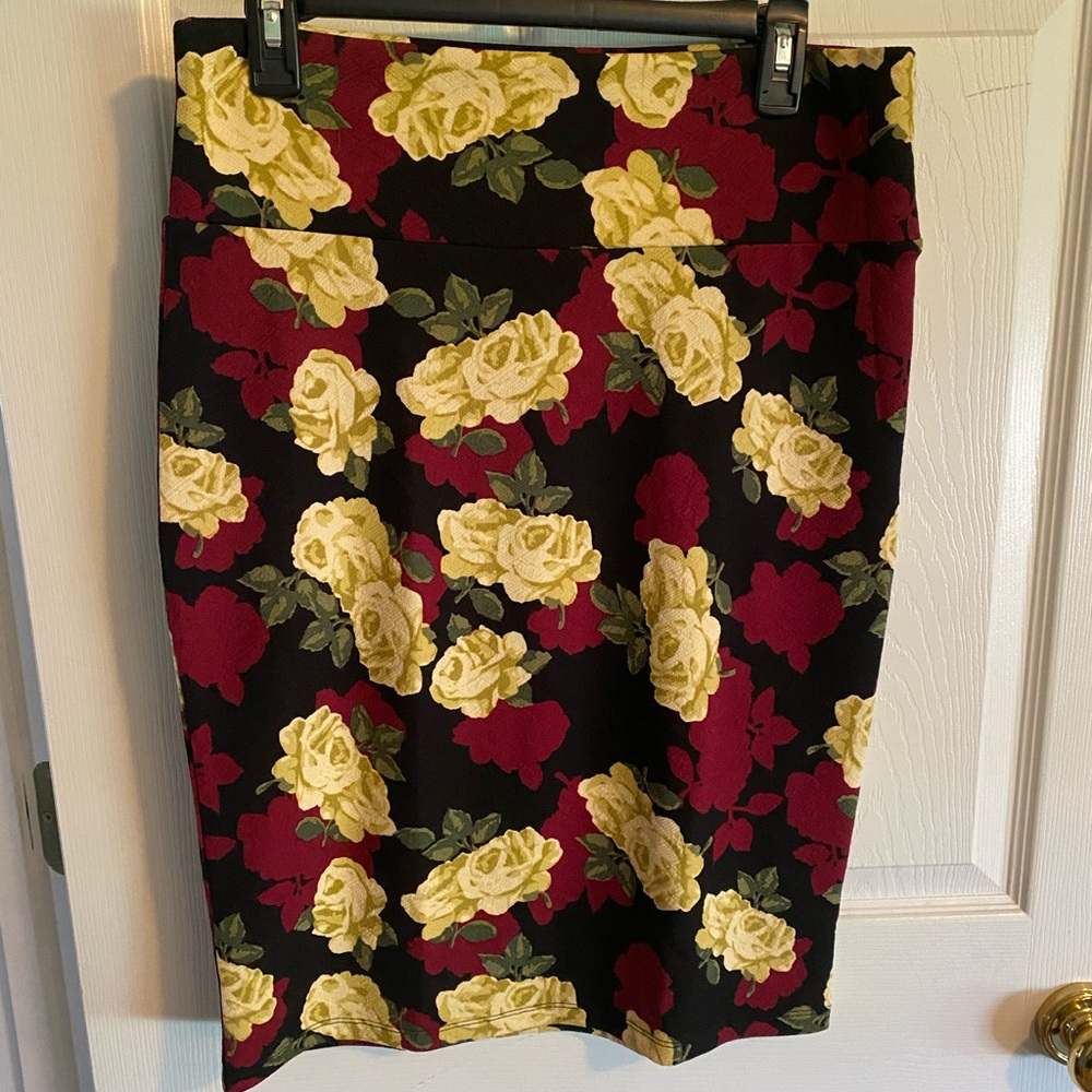 Rose LuLaRoe Cassie Skirt